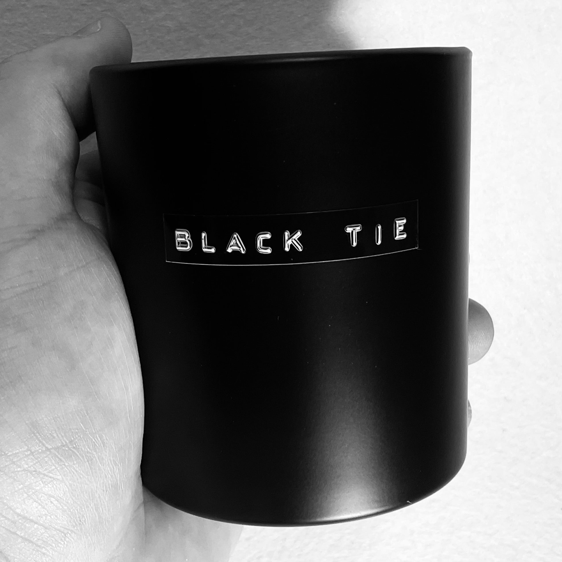 BLACK TIE